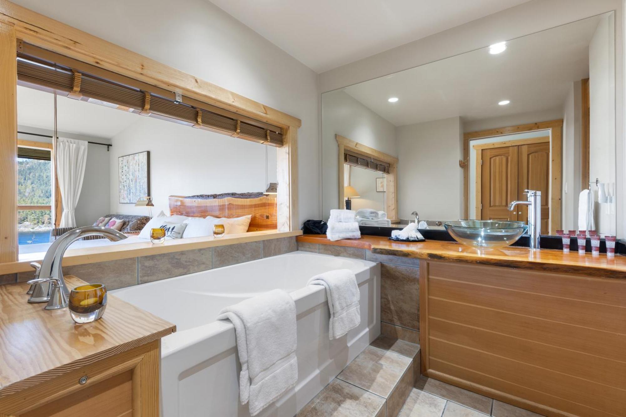 West Coast Wilderness Lodge Egmont Εξωτερικό φωτογραφία